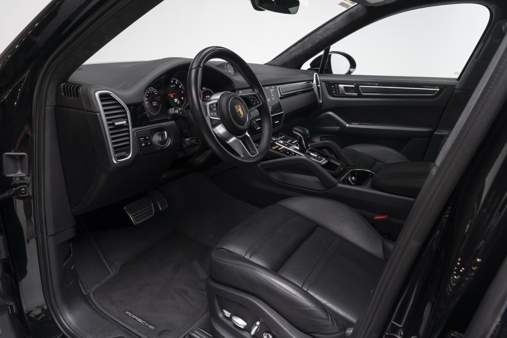 2021 Porsche Cayenne Coupe - Thumbnail 4