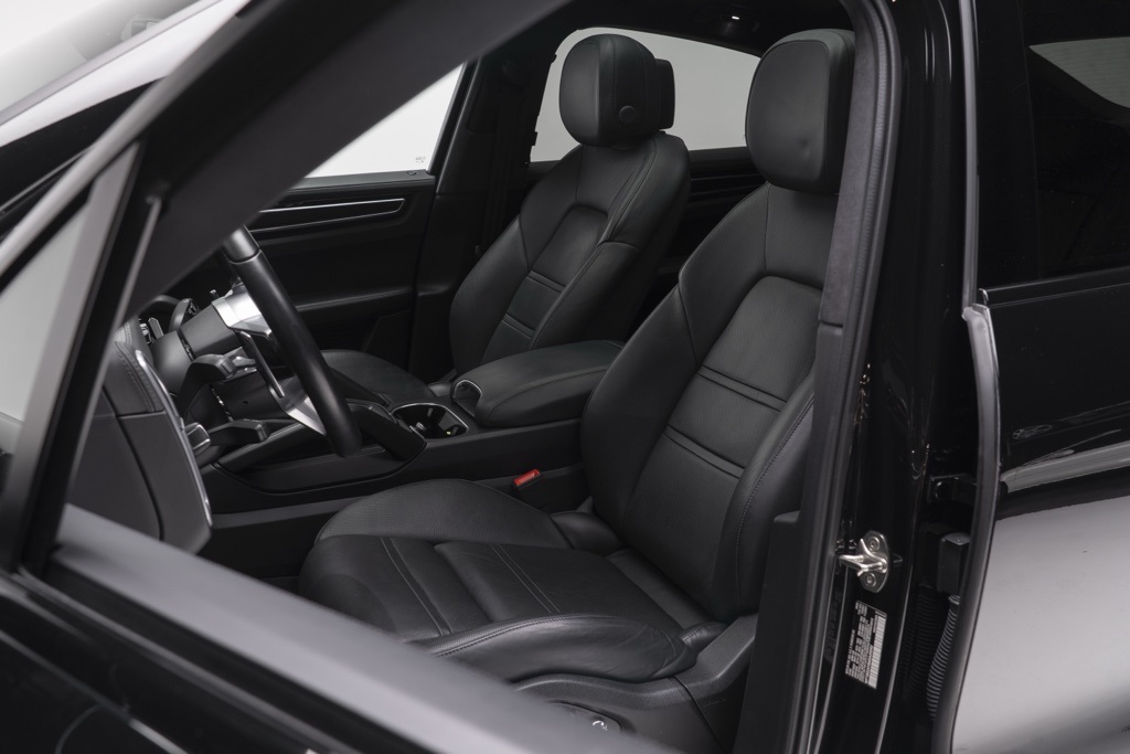 2021 Porsche Cayenne Coupe - Thumbnail 6