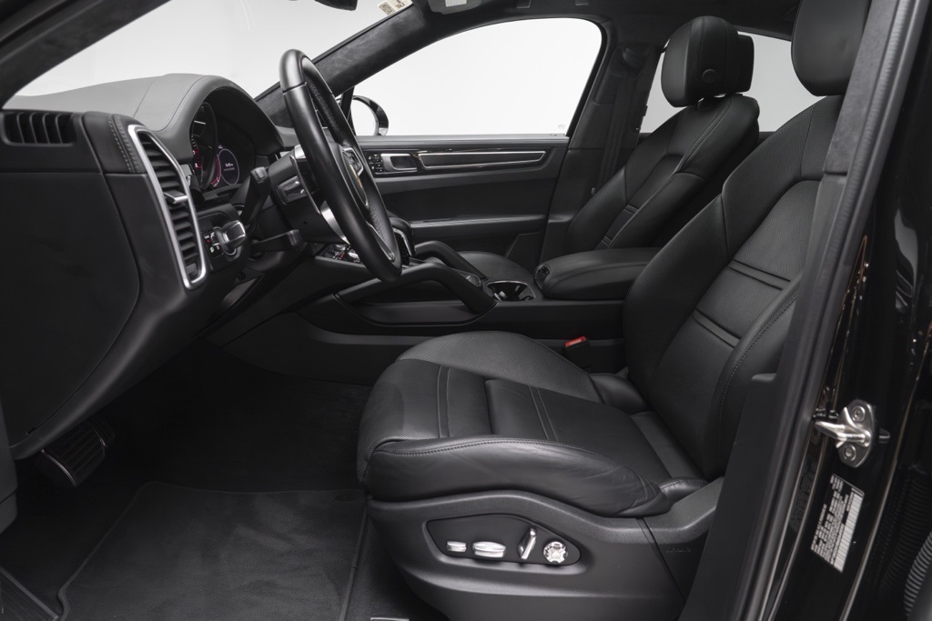 2021 Porsche Cayenne Coupe - Thumbnail 7