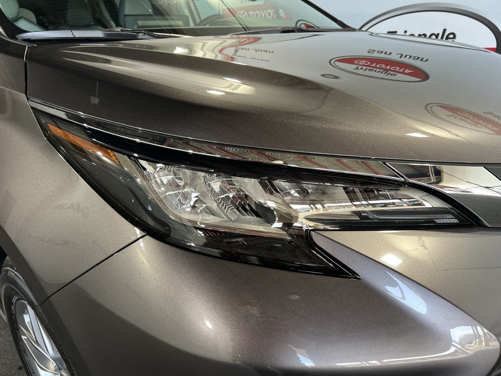 Thumbnail: 2025 Toyota Sienna - 11