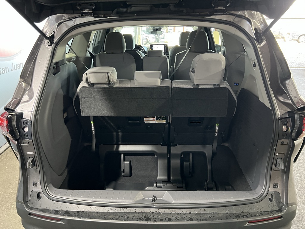 Thumbnail: 2025 Toyota Sienna - 22