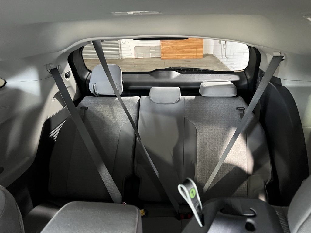 Thumbnail: 2025 Toyota Sienna - 23