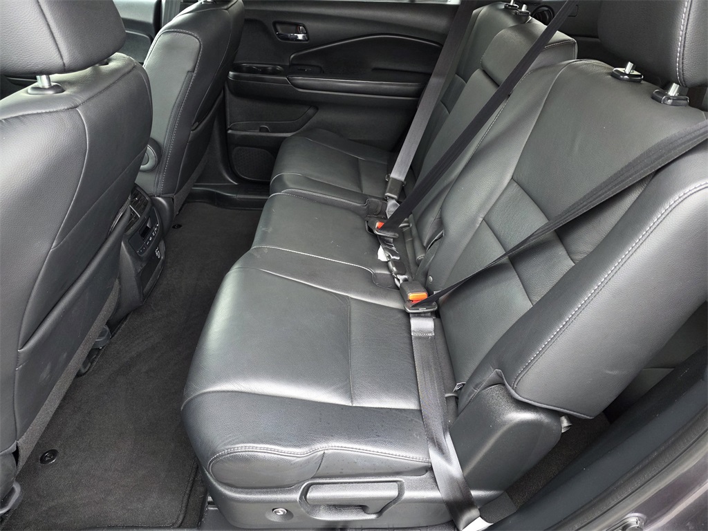 2021 Honda Pilot EX-L Gray at Community Kia