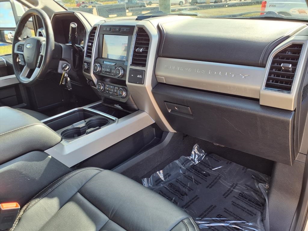 2020 Ford F-250SD Lariat White at Autostrade