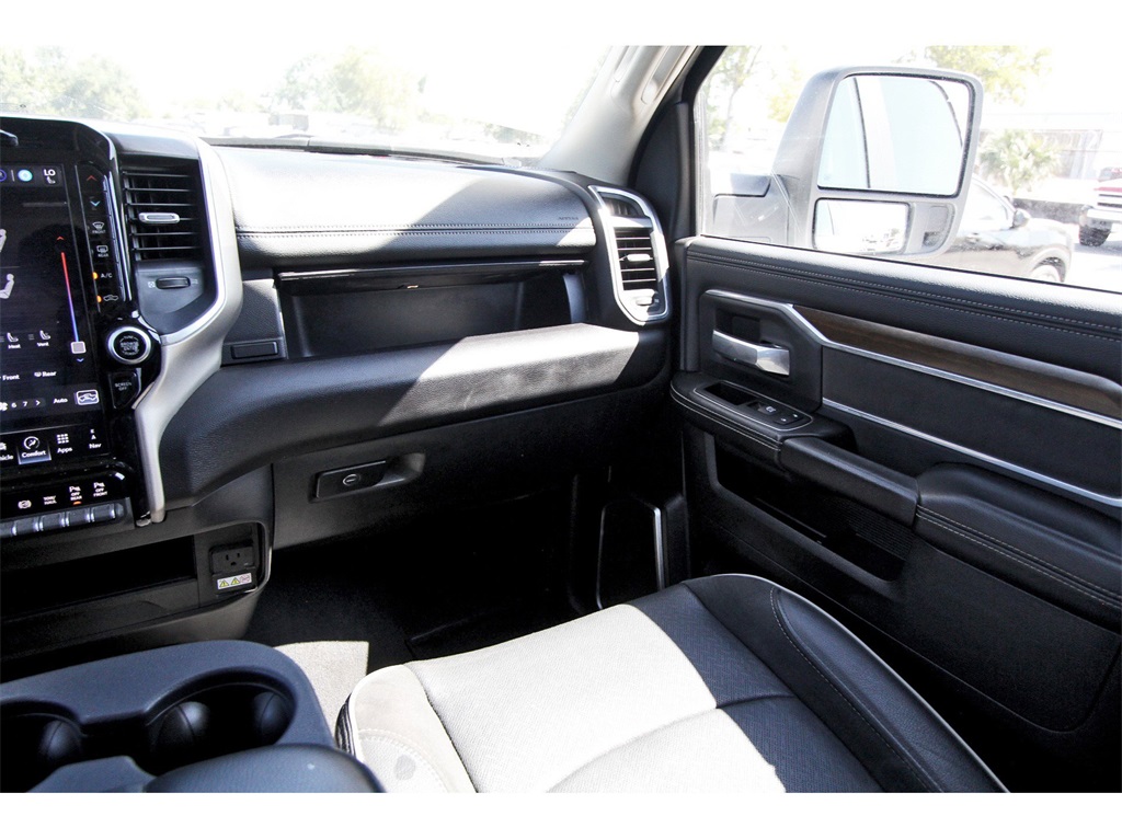 2024 Ram 2500 Laramie - 9