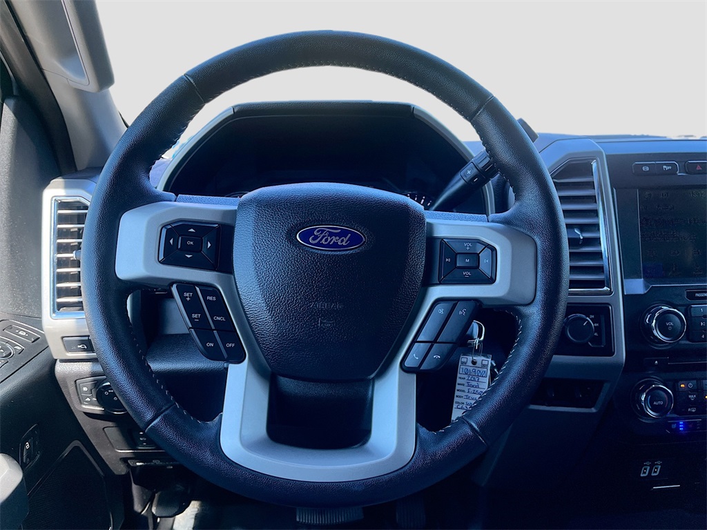 2017 Ford F-250SD Lariat White at Autostrade