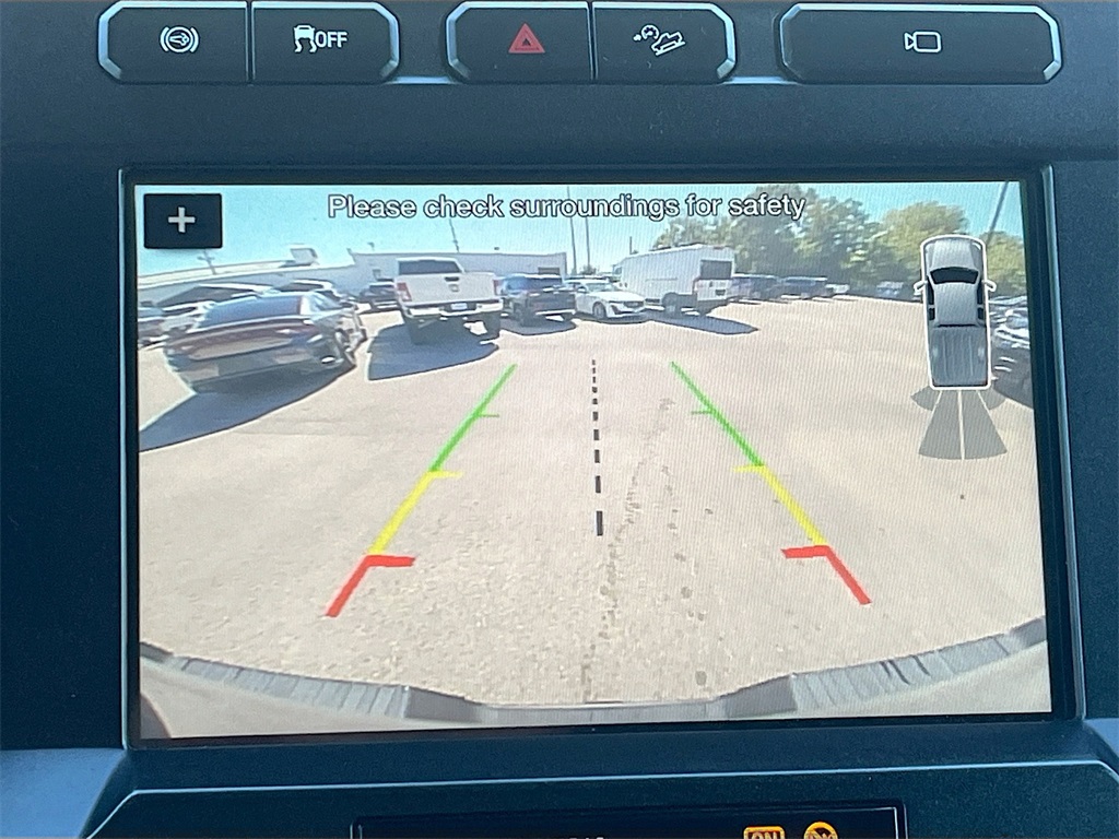 2017 Ford F-250SD Lariat White at Autostrade