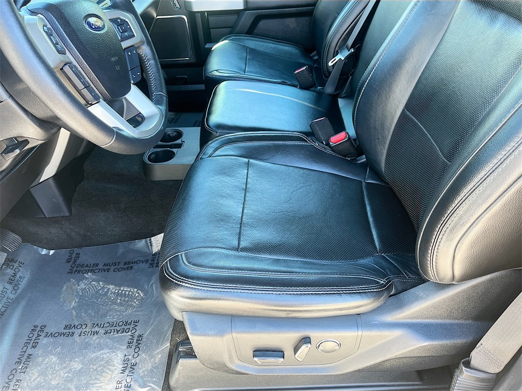 2017 Ford F-250SD Lariat White at Autostrade