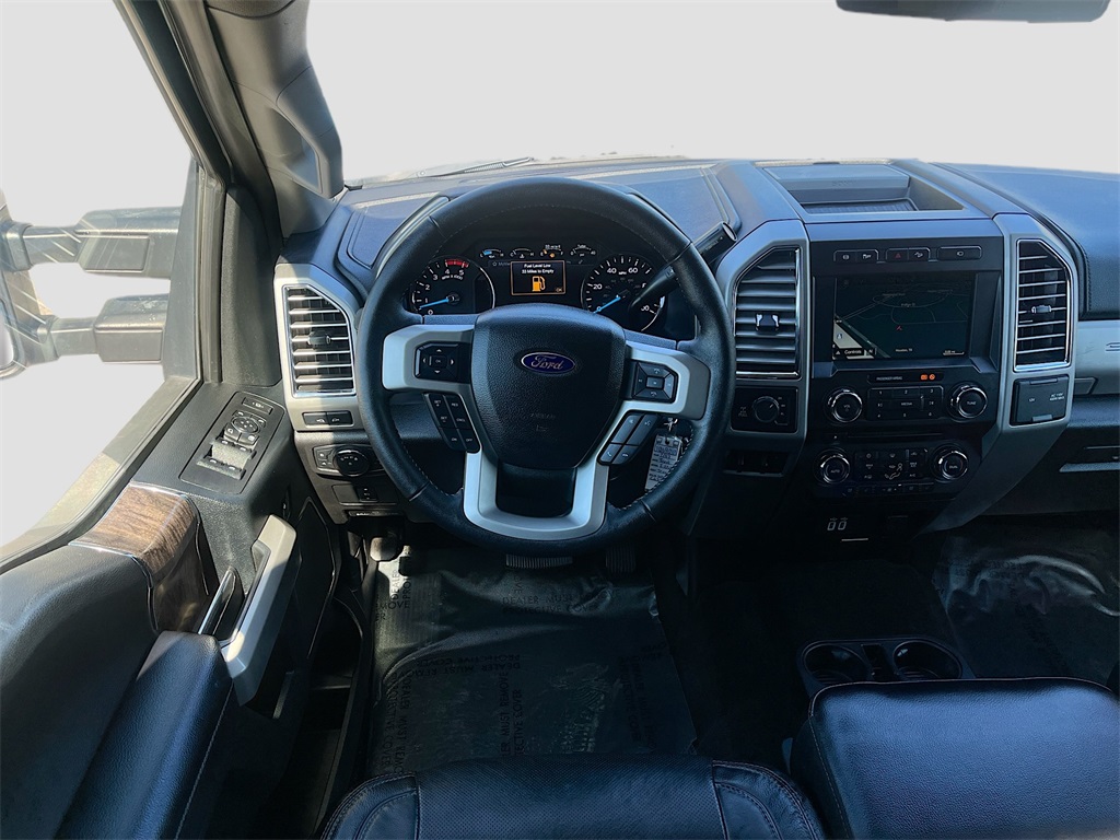 2017 Ford F-250SD Lariat White at Autostrade