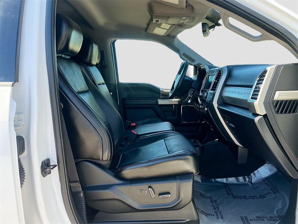 2017 Ford F-250SD Lariat White at Autostrade
