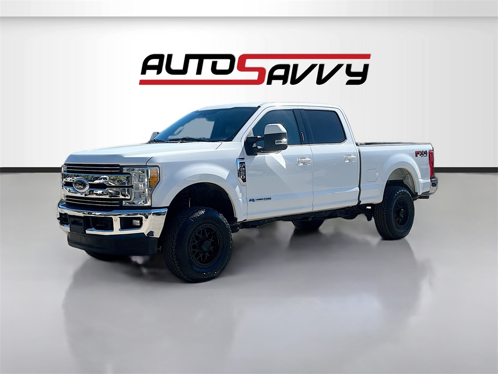 2017 Ford F-250SD Lariat White at Autostrade