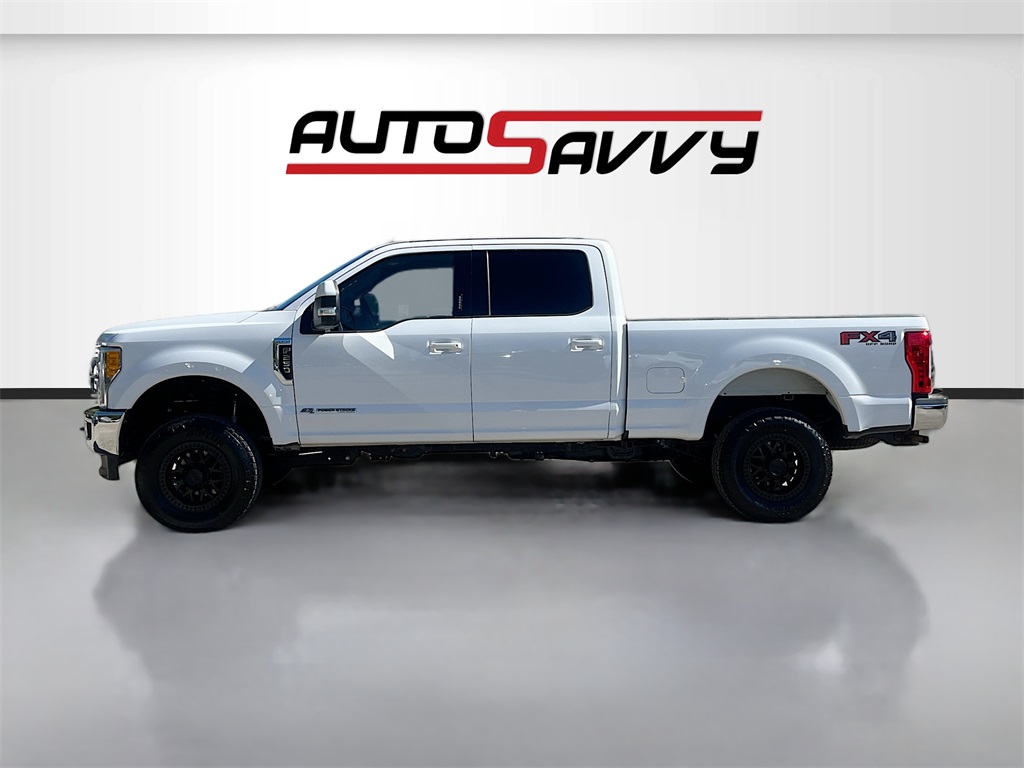 2017 Ford F-250SD Lariat White at Autostrade