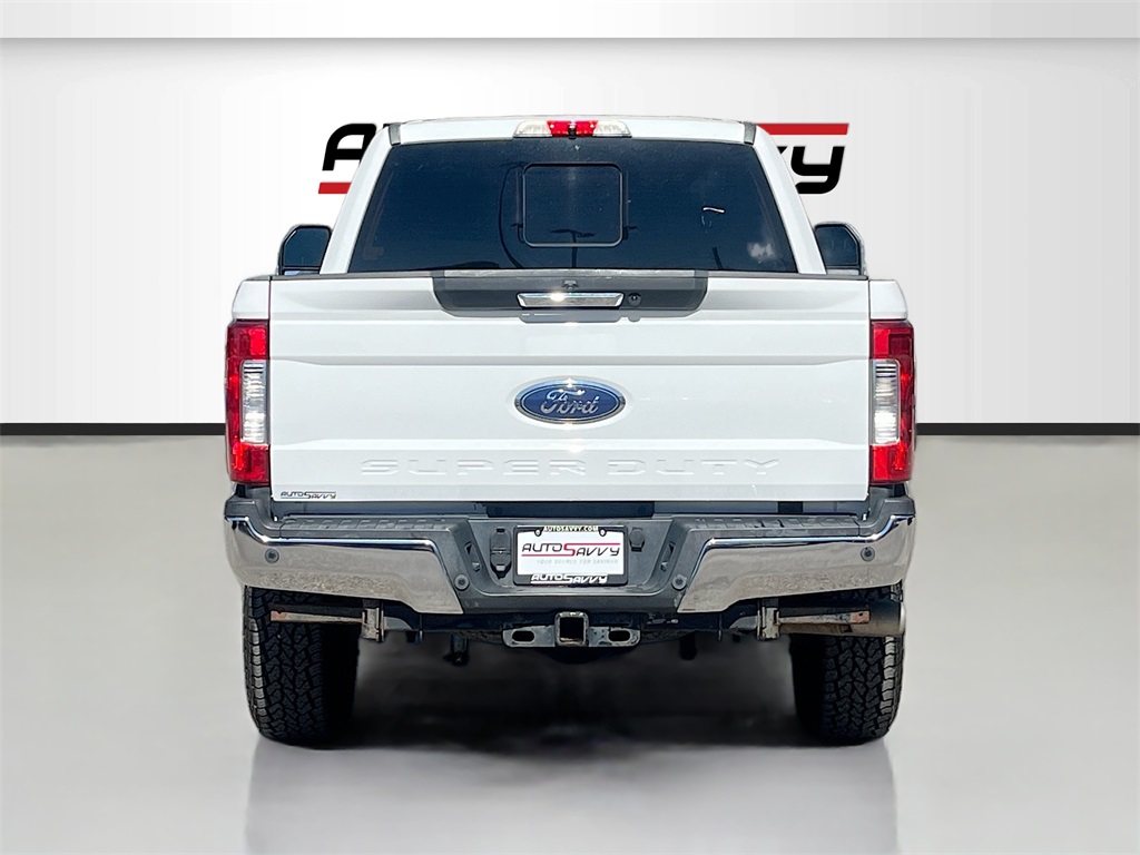 2017 Ford F-250SD Lariat White at Autostrade