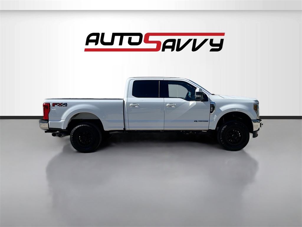 2017 Ford F-250SD Lariat White at Autostrade
