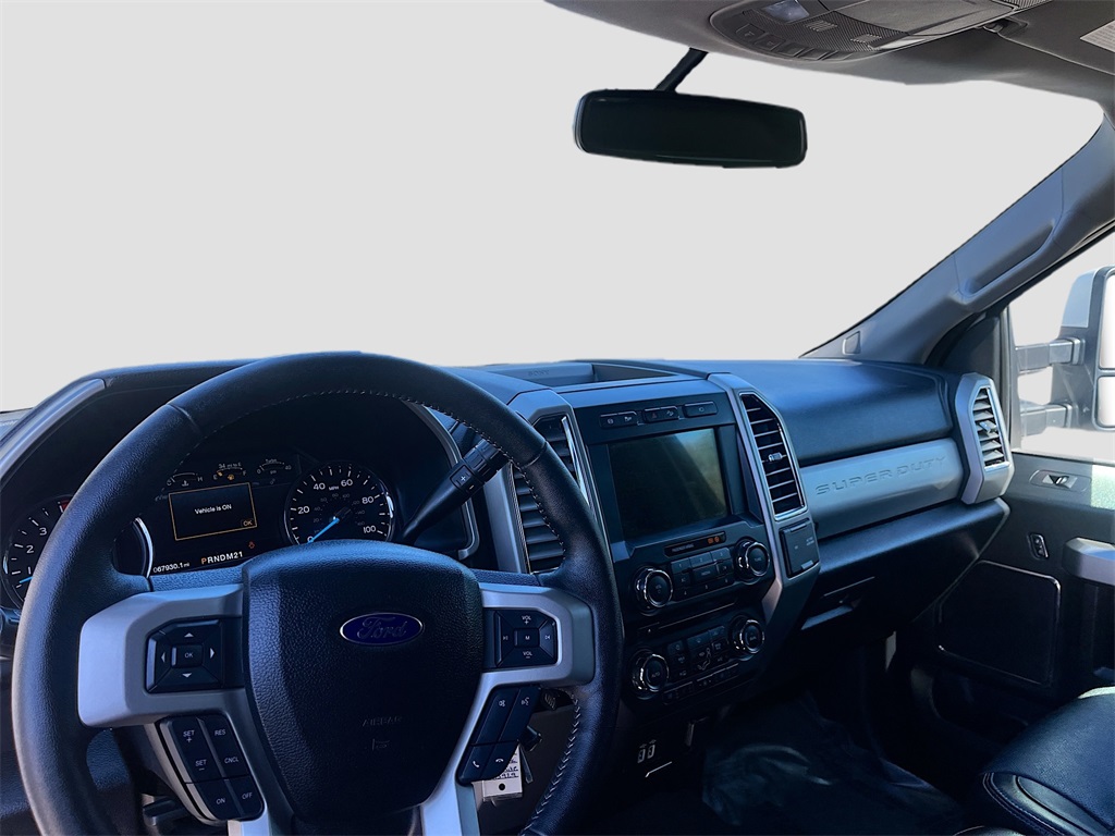 2017 Ford F-250SD Lariat White at Autostrade