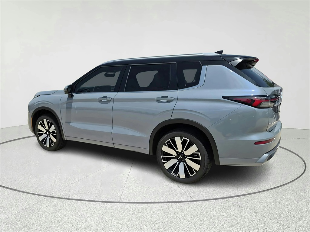 2025 Mitsubishi Outlander SEL - 7