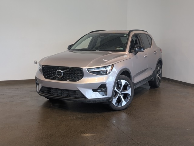 2026 Volvo XC40 B5 Plus AWD