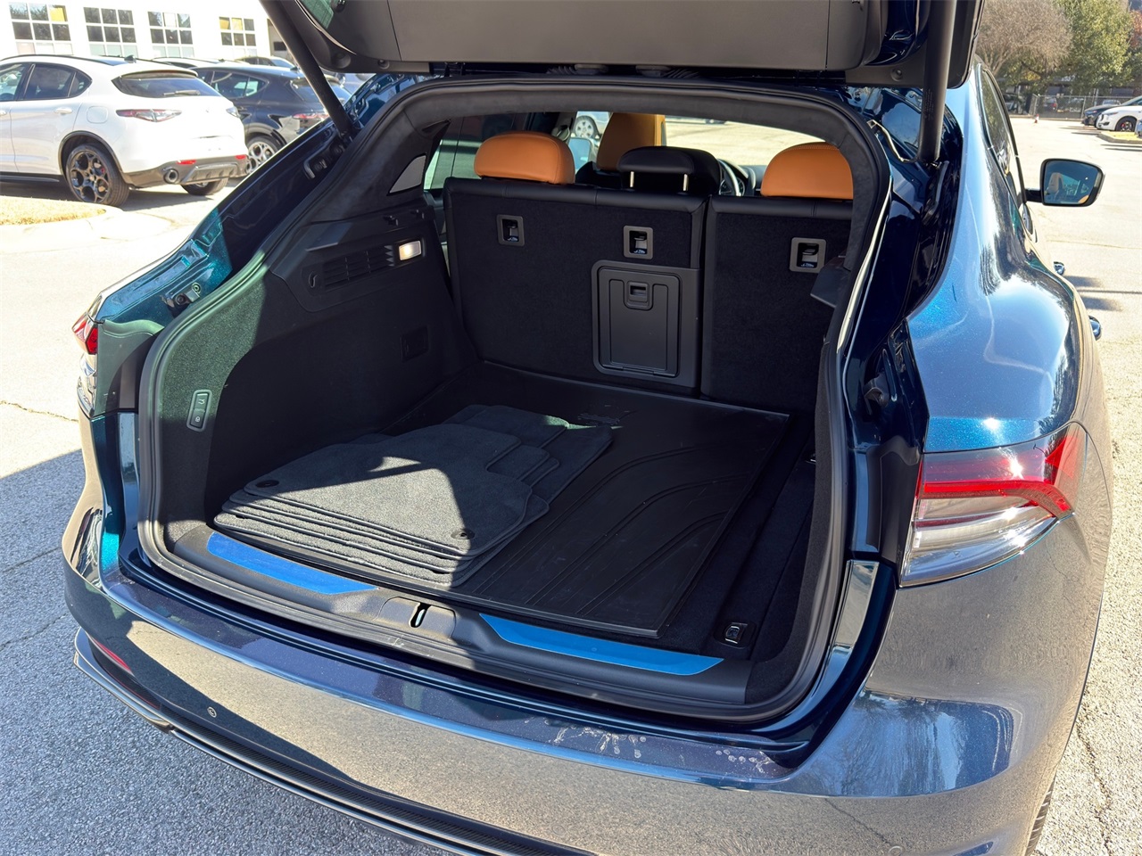 Used Car 2024 Maserati Levante  Trofeo For Sale Under $130,000 In Austin, Texas