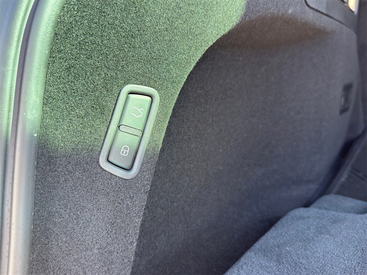 Used Car 2024 Maserati Levante  Trofeo For Sale Under $130,000 In Austin, Texas