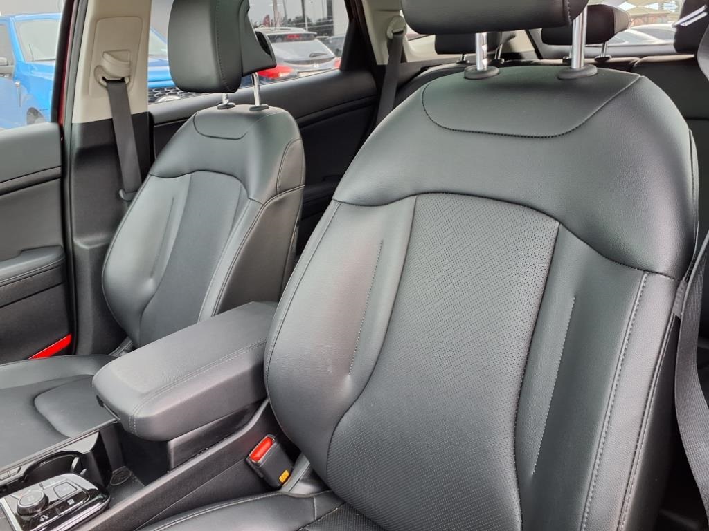 2025 Kia Sportage SX - 7