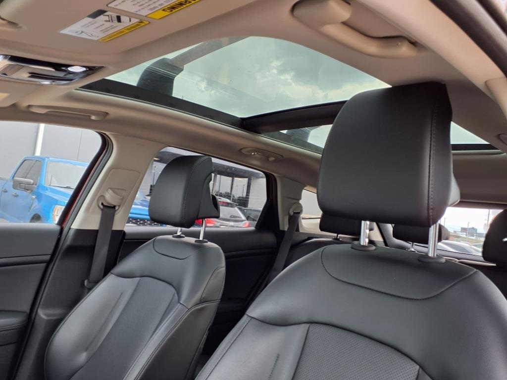 2025 Kia Sportage SX - 8