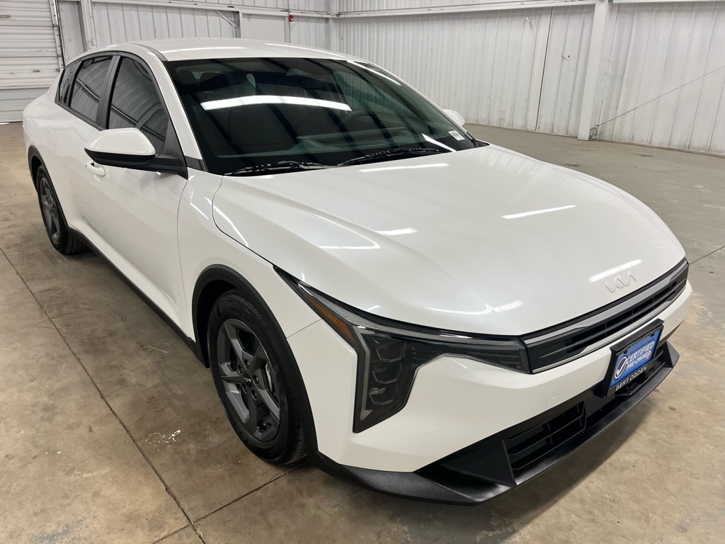 2025 Kia K4 LXS FWD