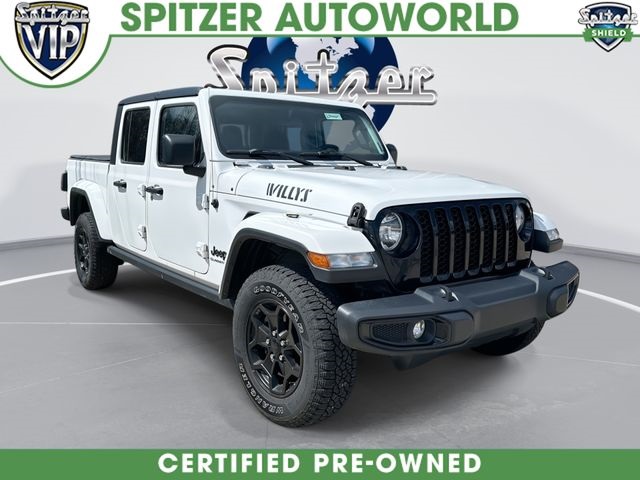 Bright White Clearcoat 2021 Jeep Gladiator Willys Crew Cab 4WD Pickup Truck Four-Wheel Drive 8-Speed Automatic