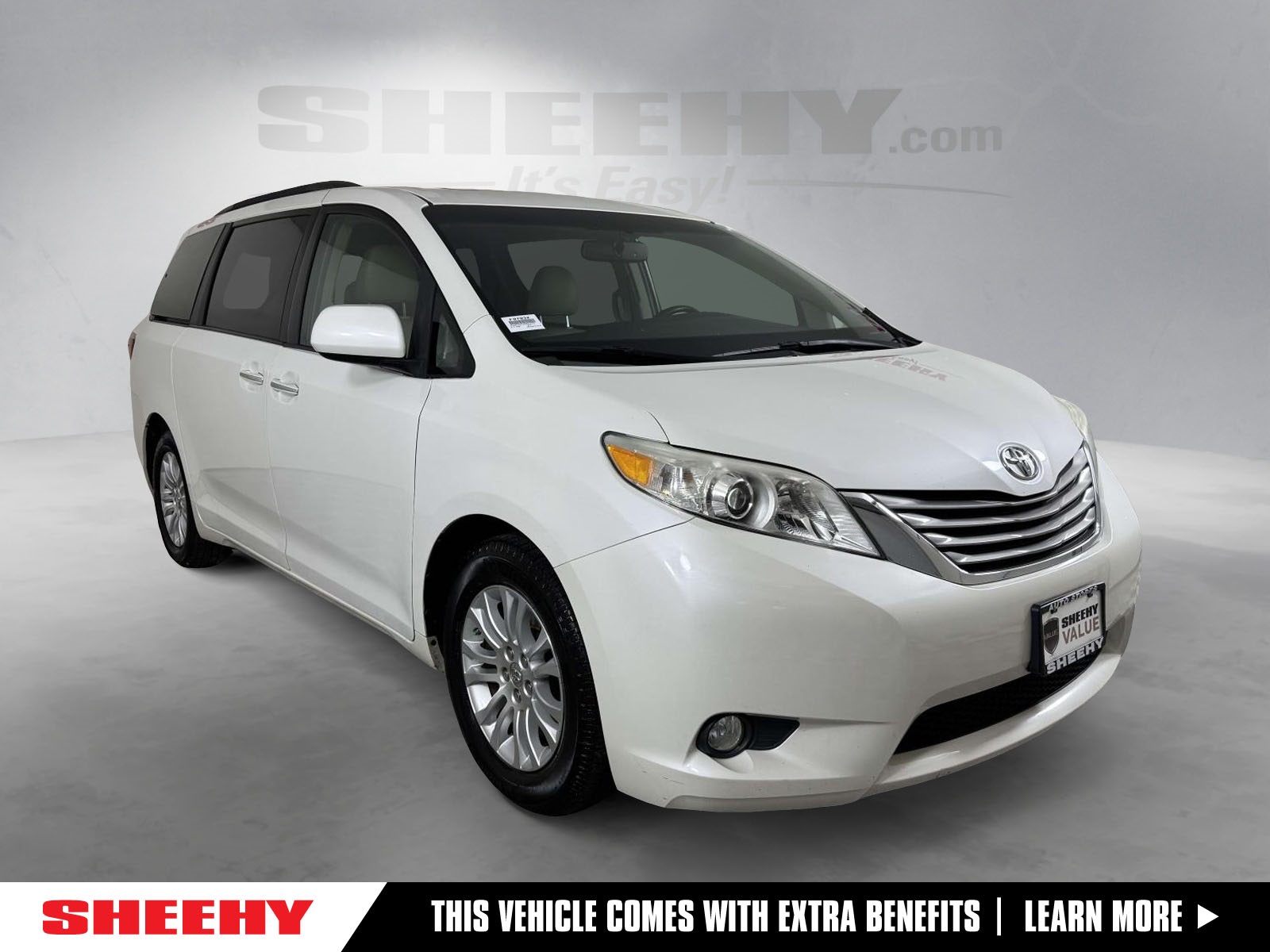 2015 Toyota Sienna XLE 7-Passenger Auto Access Seat