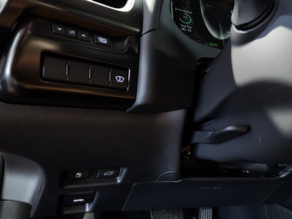 Thumbnail: 2025 Lexus UX - 14