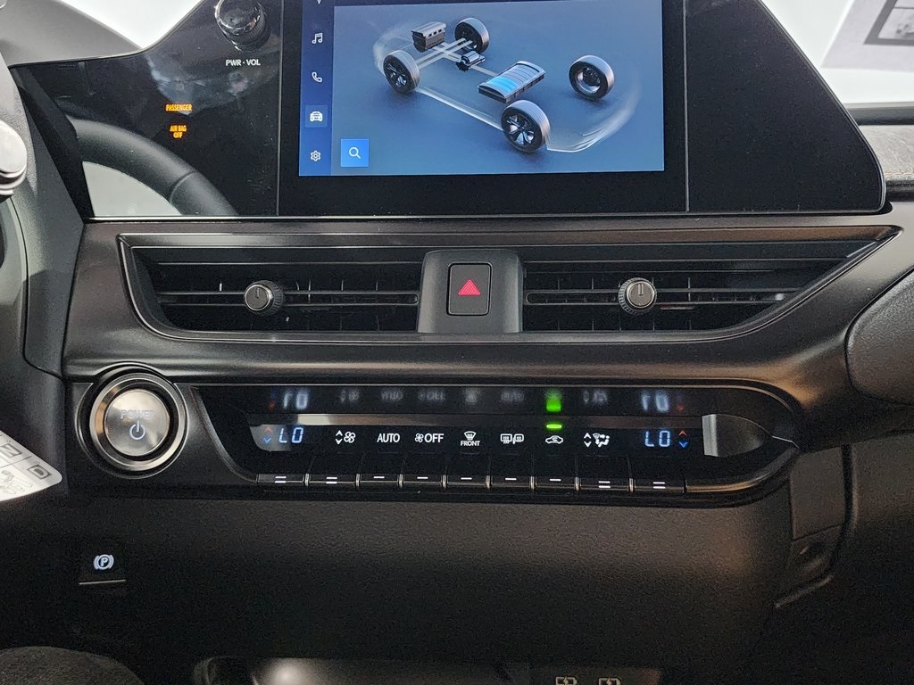 Thumbnail: 2025 Lexus UX - 22