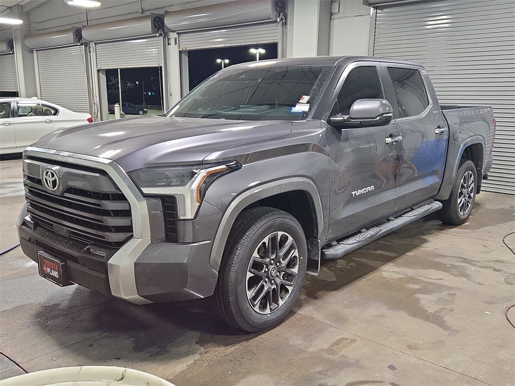 2025 Toyota Tundra Limited CrewMax Cab 4WD