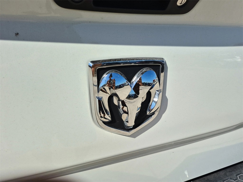 2017 Ram 3500 Laramie - 11