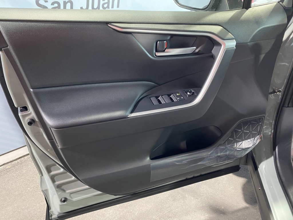 Thumbnail: 2025 Toyota RAV4 - 29