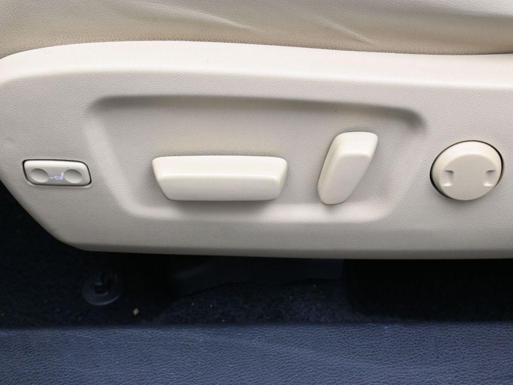 Used 2014 Toyota Highlander Limited Platinum V6 with VIN 5TDDKRFH1ES064369 for sale in Kansas City