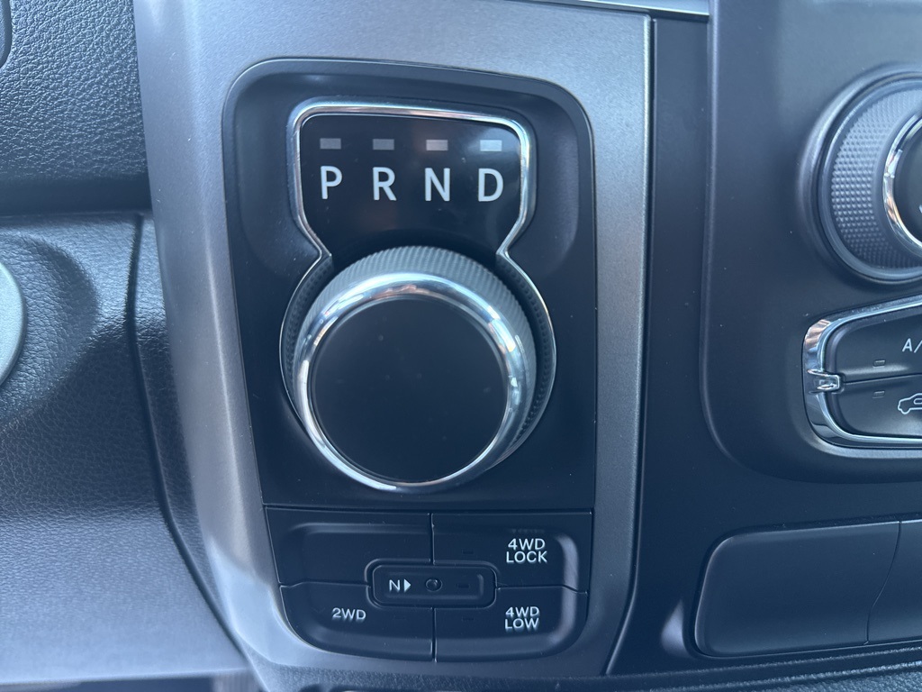 2022 Ram 1500 Classic Warlock photo 16