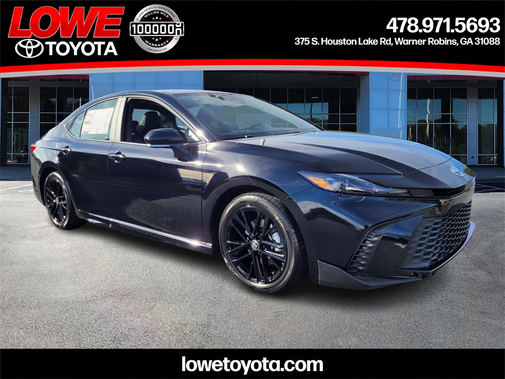 2026 Toyota Camry SE FWD