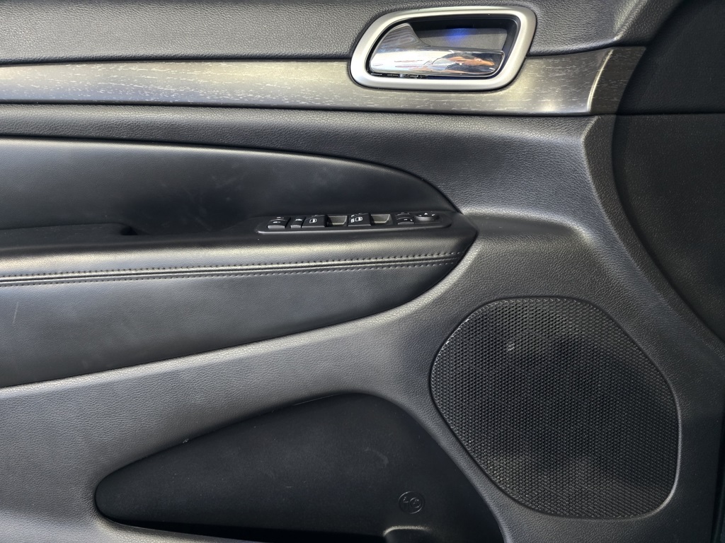 Thumbnail: 2015 Jeep Grand Cherokee - 12