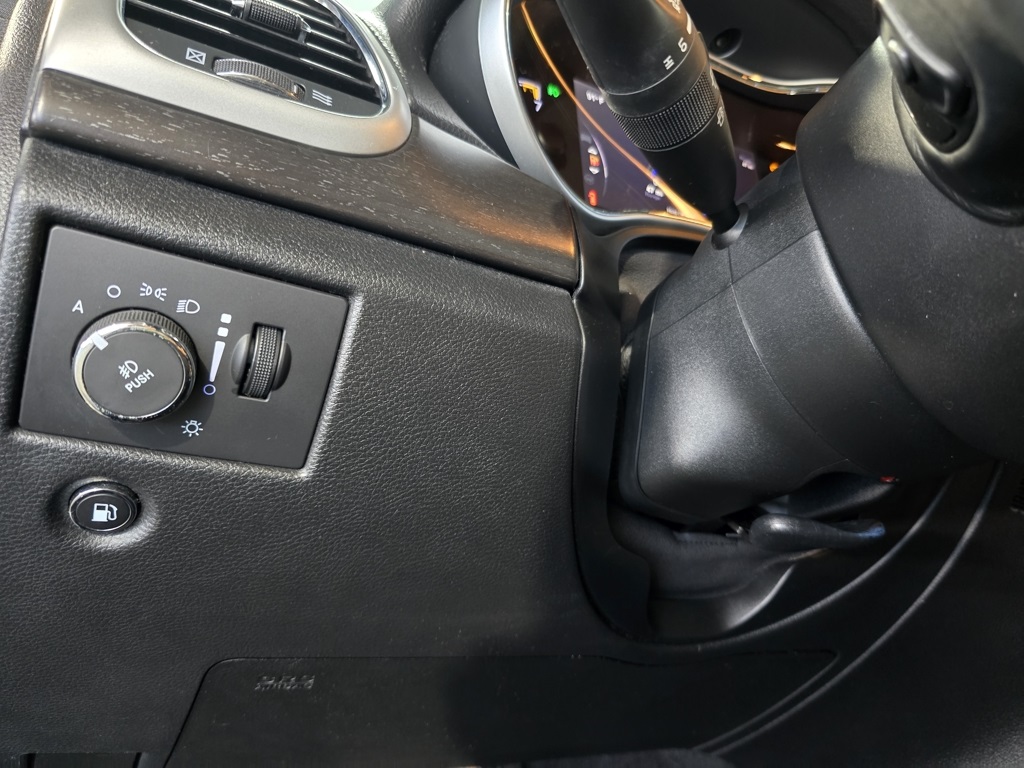 Thumbnail: 2015 Jeep Grand Cherokee - 14