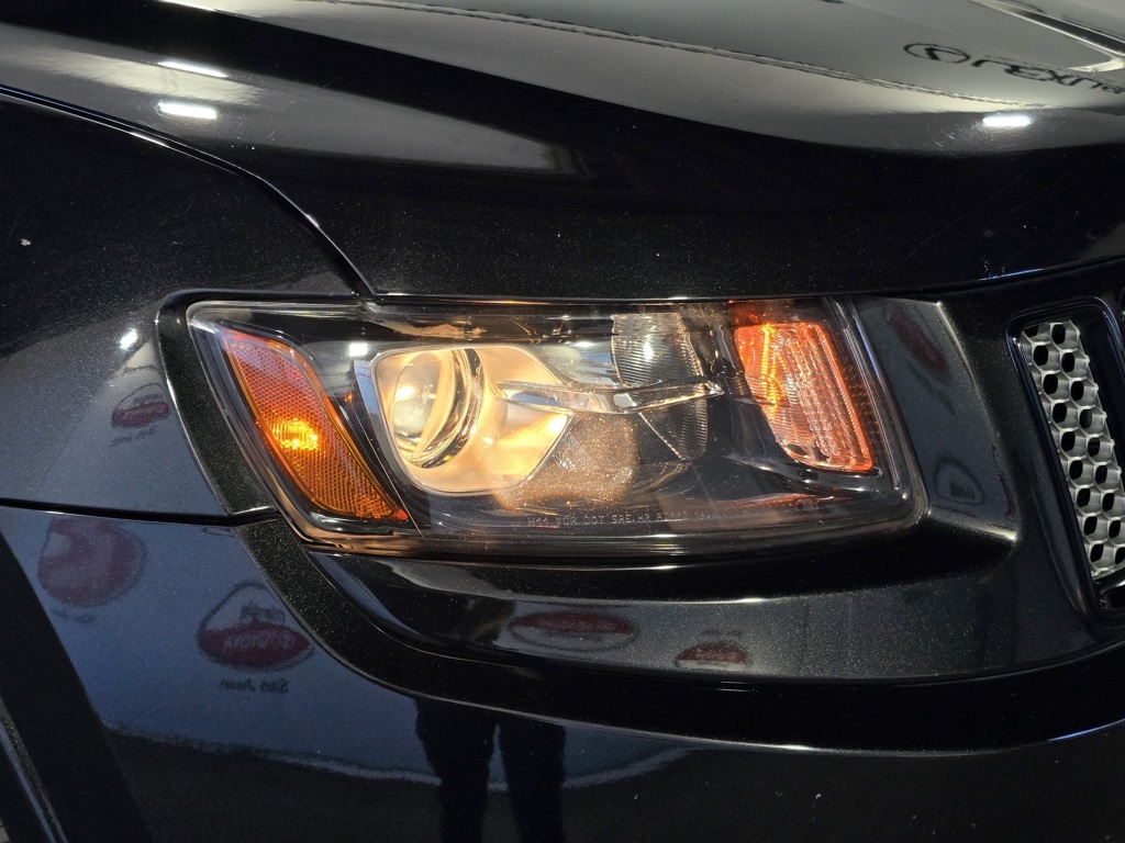 Thumbnail: 2015 Jeep Grand Cherokee - 5