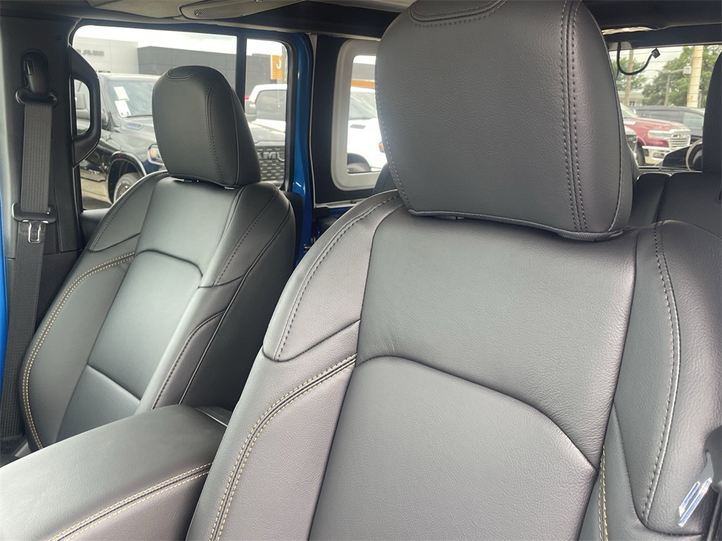 2025 Jeep Wrangler Sahara - 4