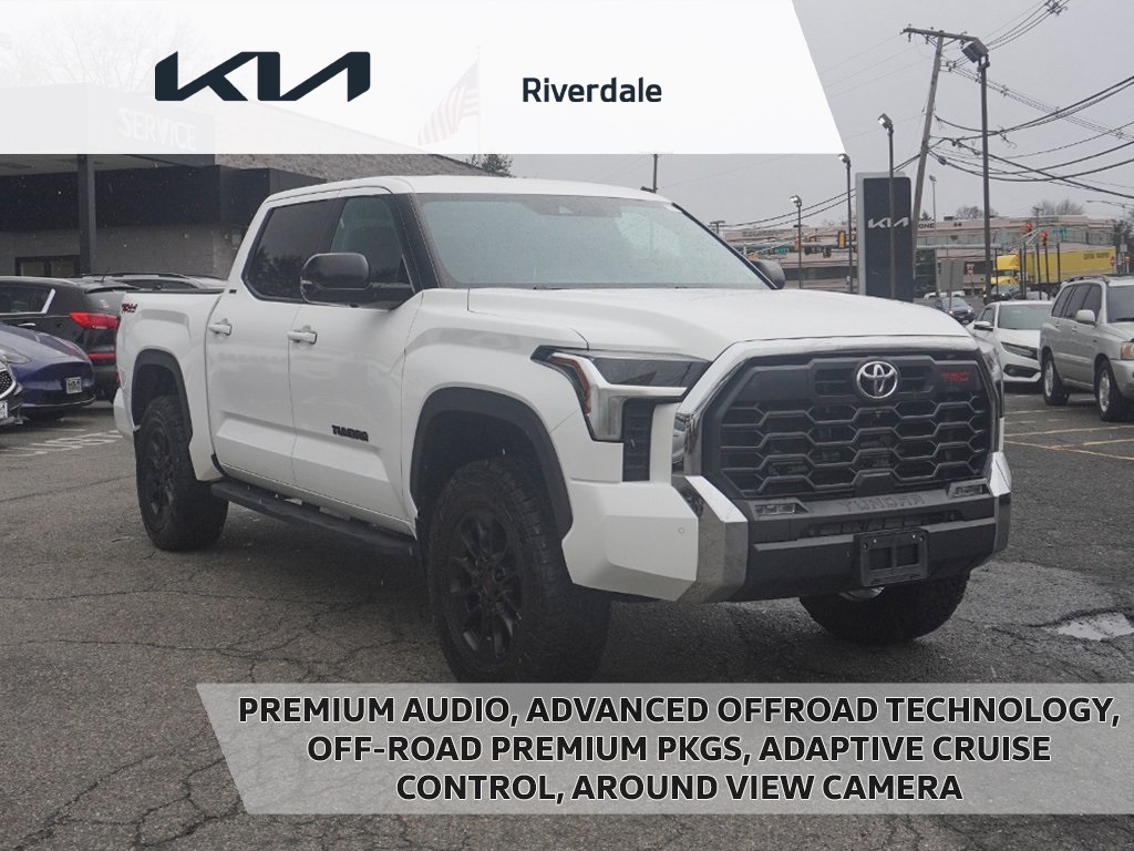2022 Toyota Tundra SR5 CrewMax Cab 4WD