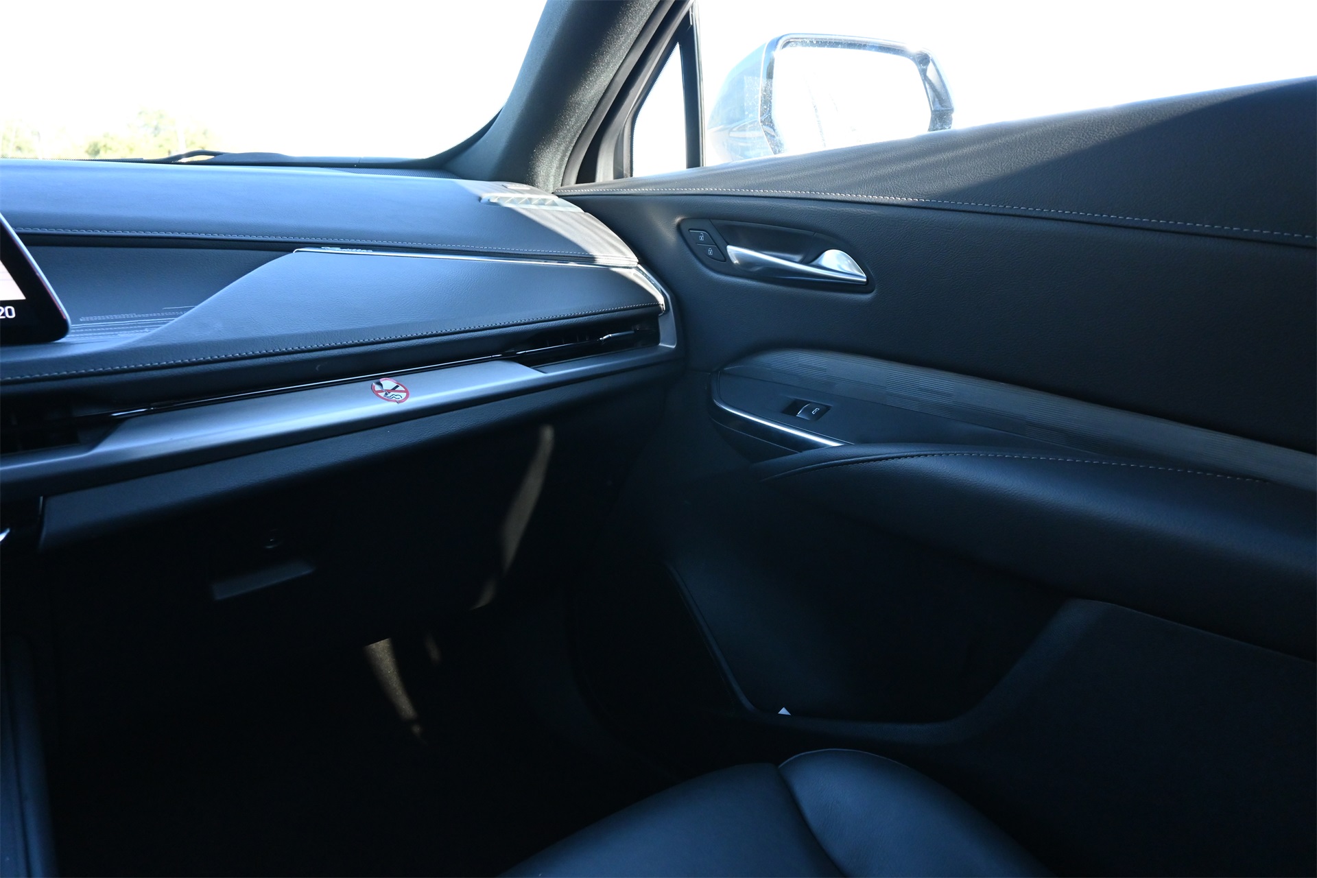 2025 Cadillac XT4 Premium Luxury - 7