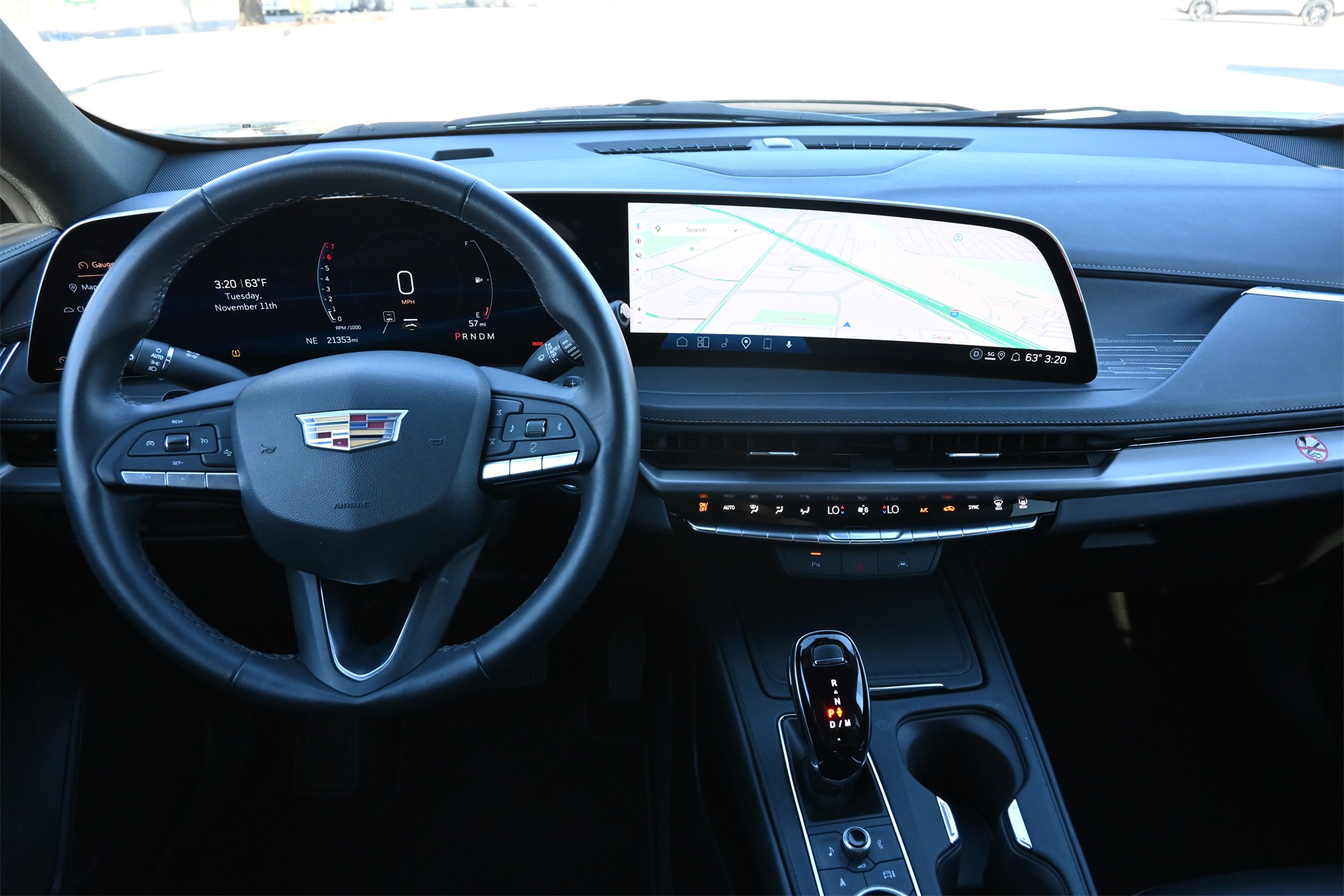 2025 Cadillac XT4 Premium Luxury - 8