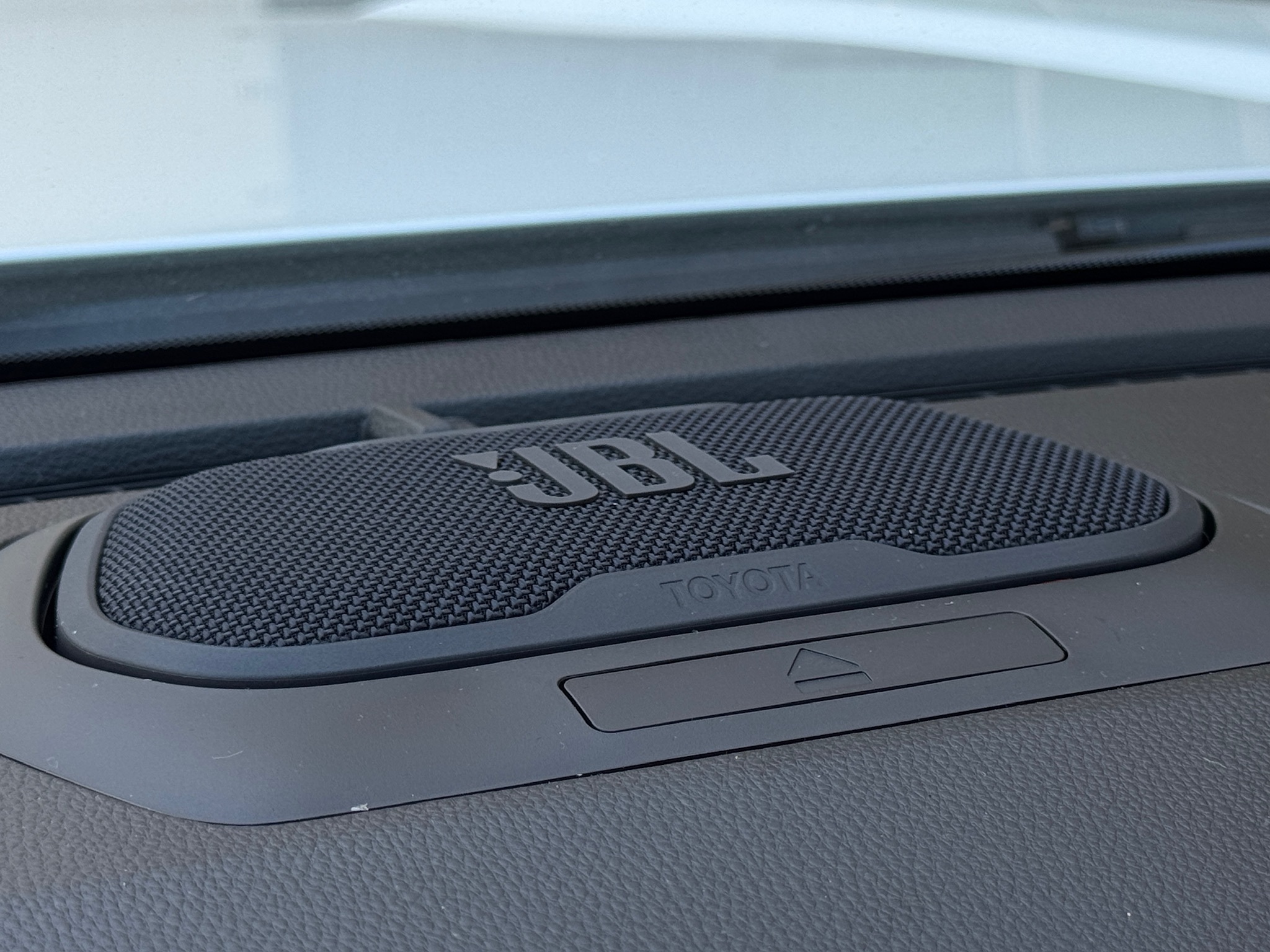 2025 Toyota Tacoma Hybrid Limited - 6