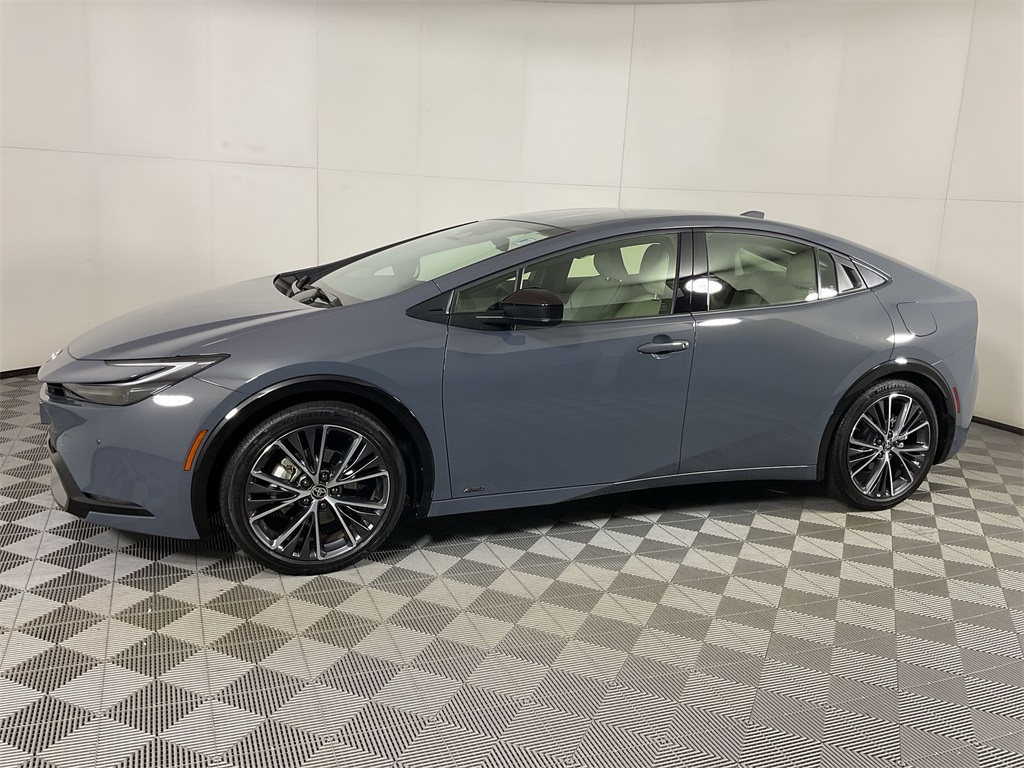 2024 Toyota Prius XLE AWD