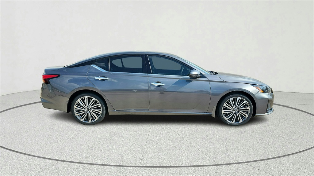 2025 Nissan Altima