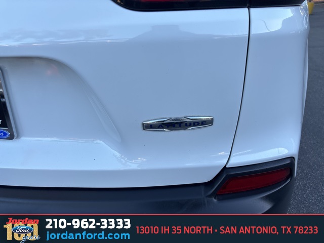 Used Car 2019 Jeep Cherokee  Latitude Plus For Sale Under $15,000 In San Antonio, Texas