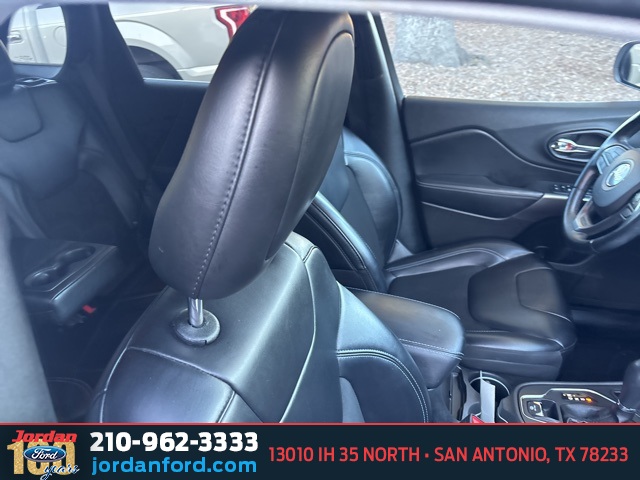 Used Car 2019 Jeep Cherokee  Latitude Plus For Sale Under $15,000 In San Antonio, Texas