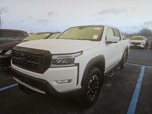 2022 Nissan Frontier PRO-4X's photo