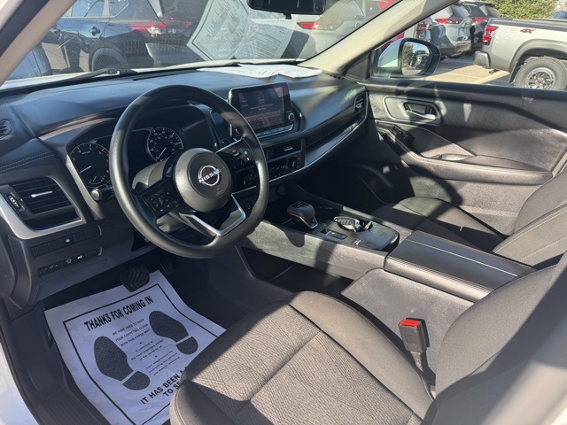 2024 Nissan Rogue S photo 4